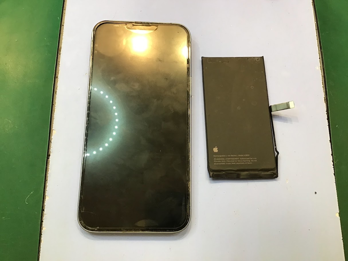 iPhone14Plusのバッテリー交換ならデータそのまま修理可能なスマホ修理工房海老名ビナウォーク店へ！